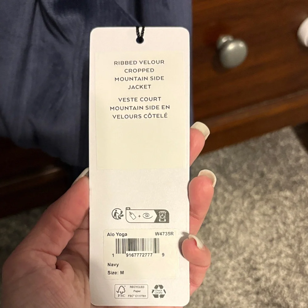 ALO Yoga Ribbed Velour Cropped Mountain Side Jacket - Picture 3 of 8